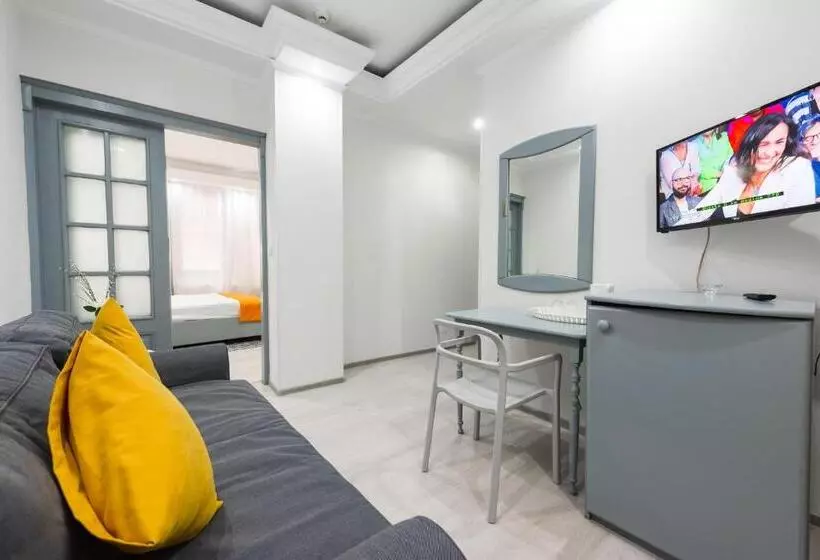 سوییت, Relax Comfort Suites
