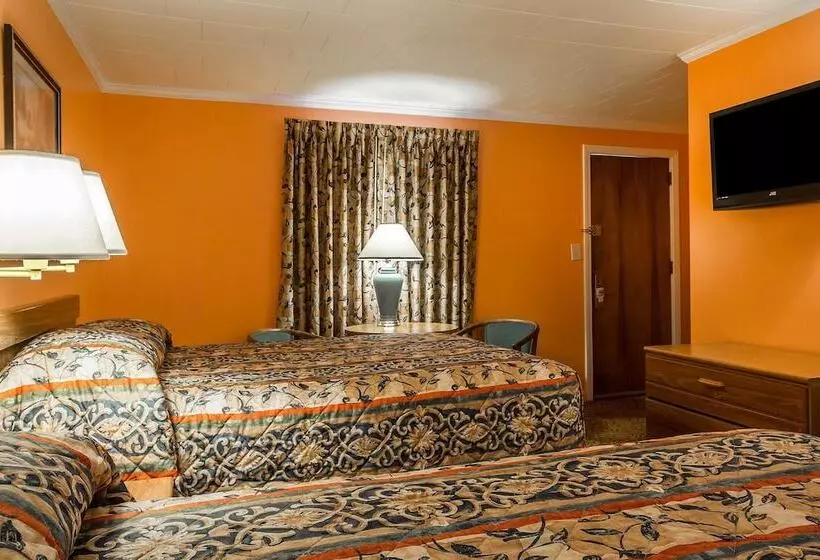 ２ダブルベッドのスタンダードルーム, Rodeway Inn Lincoln I 93