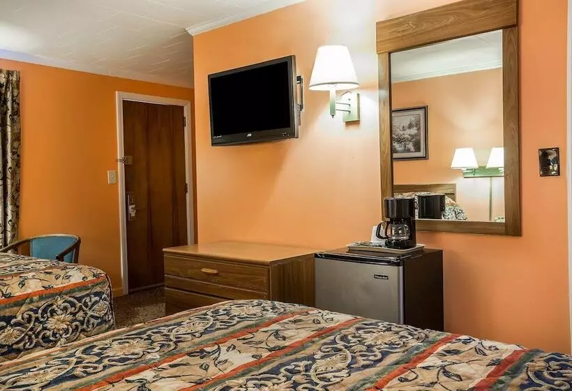 ２ダブルベッドのスタンダードルーム, Rodeway Inn Lincoln I 93