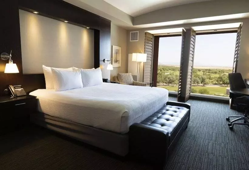 اتاق لوکس با تخت بزرگ, Talking Stick Resort