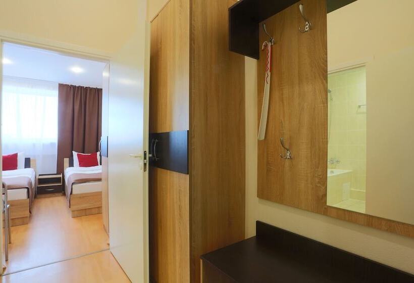 スタンダードルーム, Maksim Hotel