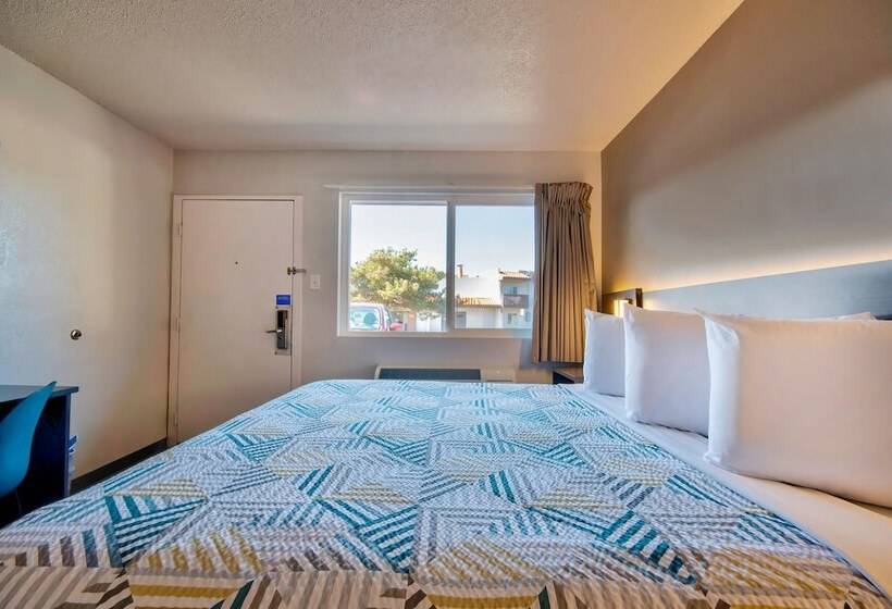 Номер Deluxe, Motel 6 Santa Fe