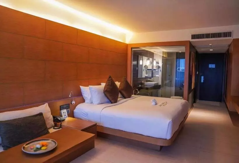 キングサイズベッドのデラックスルーム, Novotel Phuket Kata Avista Resort And Spa