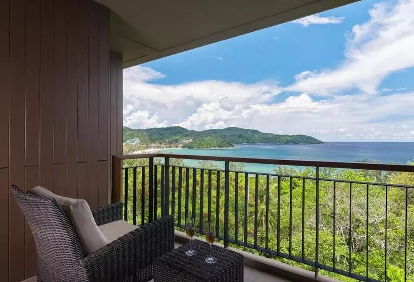 キングサイズベッドのデラックスルーム, Novotel Phuket Kata Avista Resort And Spa