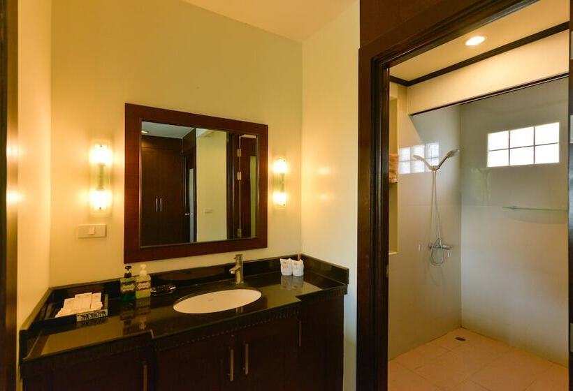 Номер Superior Вид на Бассейн, Sita Beach Resort Koh Lipe