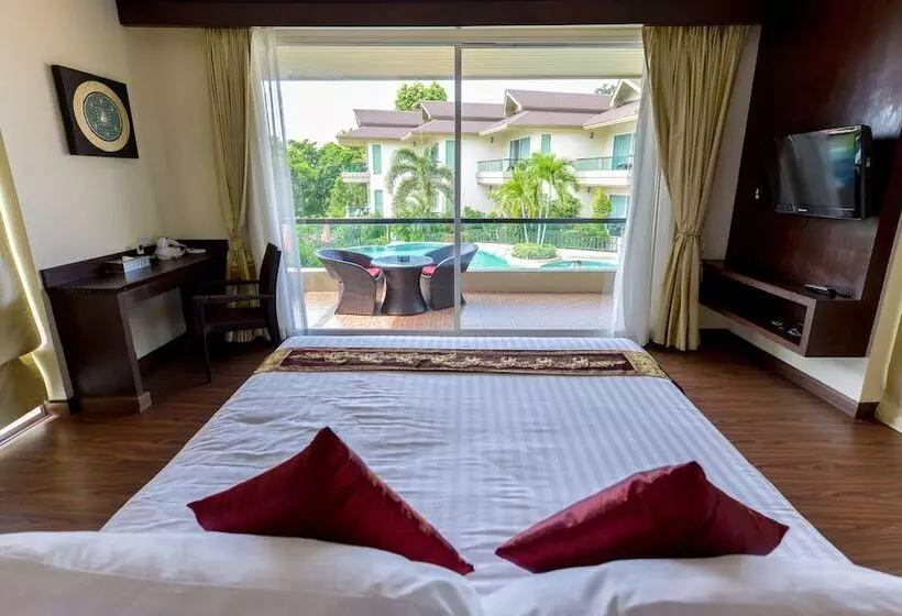 プールの見えるスーペリアルーム, Sita Beach Resort Koh Lipe