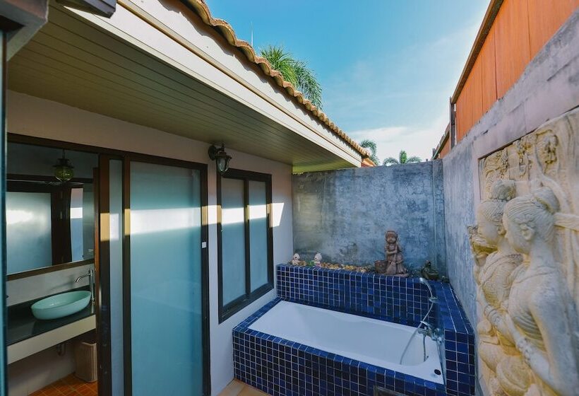 Номер Deluxe Вид на Бассейн, Sita Beach Resort Koh Lipe