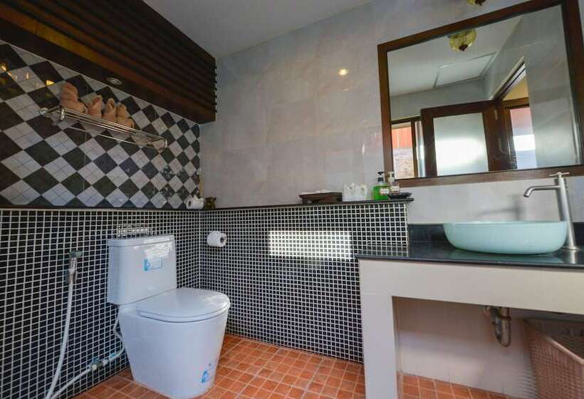 Номер Deluxe Вид на Бассейн, Sita Beach Resort Koh Lipe