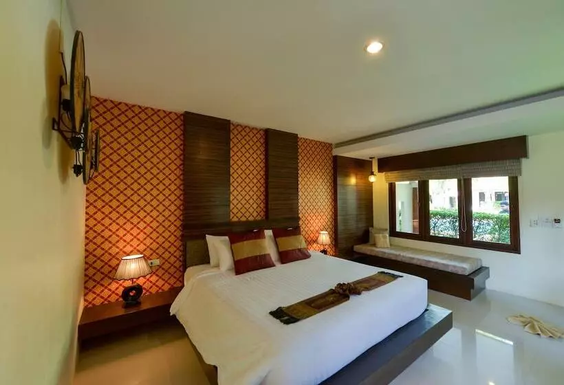 プールの見えるデラックスルーム, Sita Beach Resort Koh Lipe