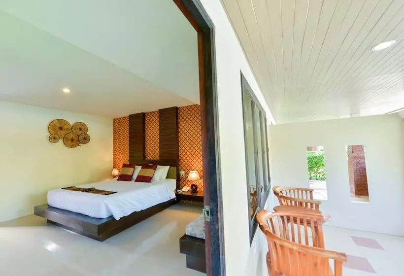 プールの見えるデラックスルーム, Sita Beach Resort Koh Lipe