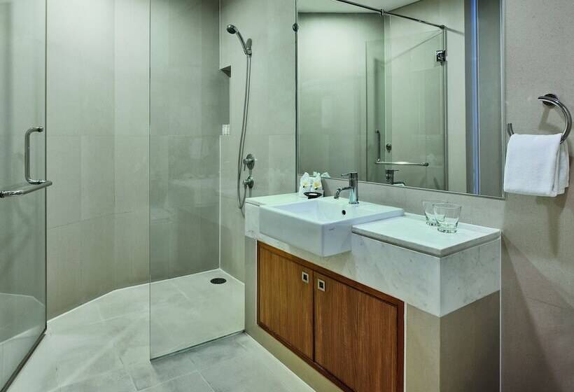 발코니 디럭스 룸, Splash Beach Resort, Maikhao Phuket   Sha Extra Plus