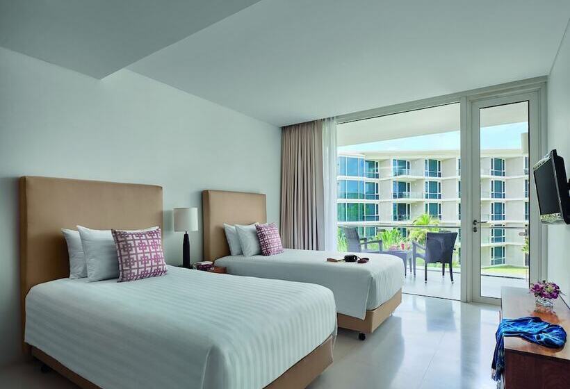 발코니 디럭스 룸, Splash Beach Resort, Maikhao Phuket   Sha Extra Plus