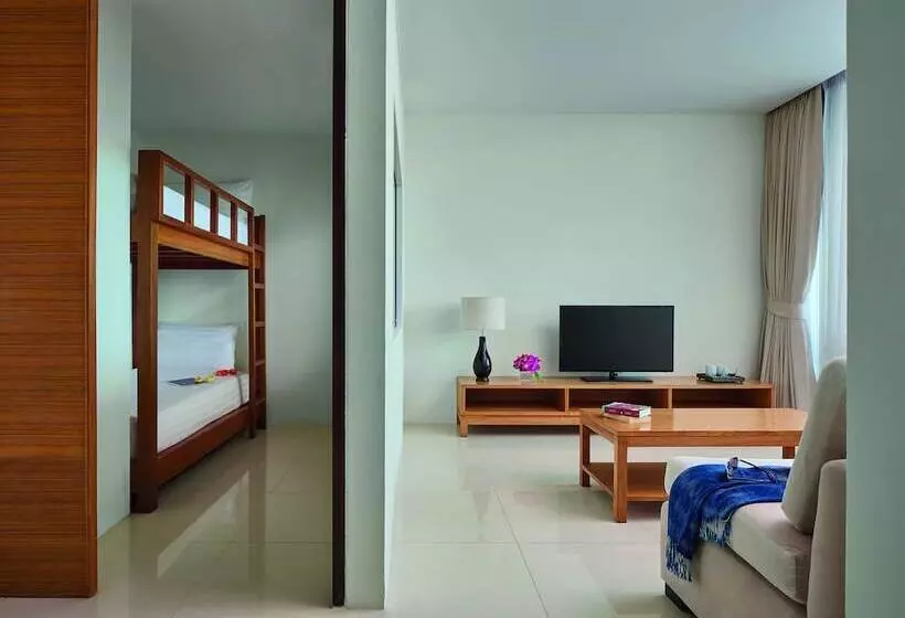 سوییت خانوادگی, Splash Beach Resort, Maikhao Phuket