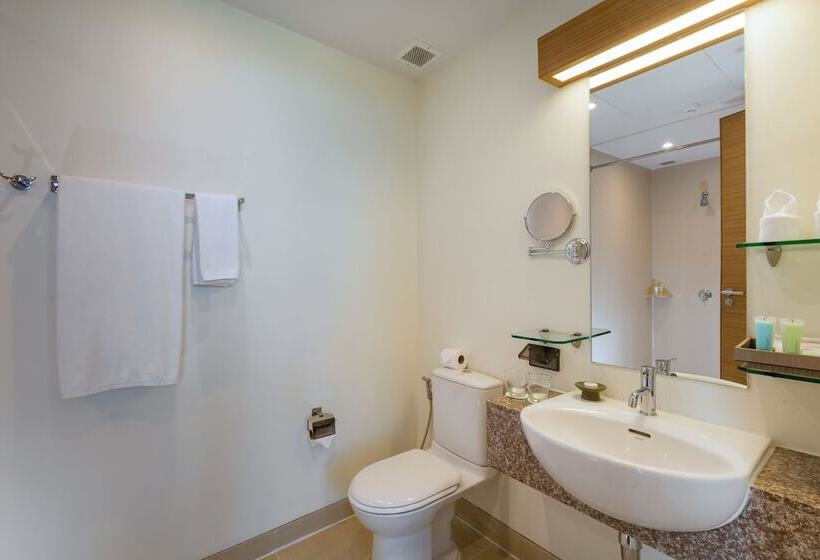 Президентский Люкс, Splash Beach Resort, Maikhao Phuket   Sha Extra Plus