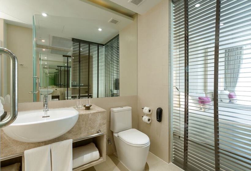 이그제큐티브 룸, Splash Beach Resort, Maikhao Phuket   Sha Extra Plus