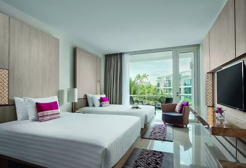 اتاق اجرایی, Splash Beach Resort, Maikhao Phuket