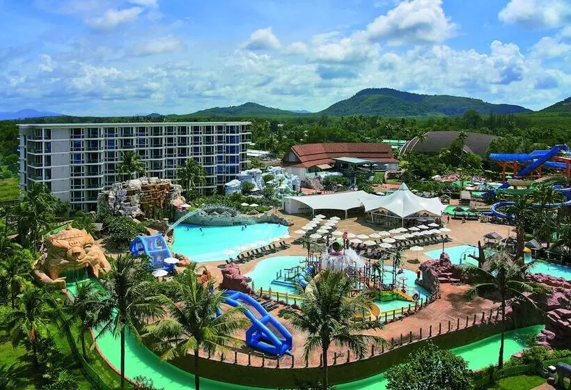 اتاق لوکس, Splash Beach Resort, Maikhao Phuket