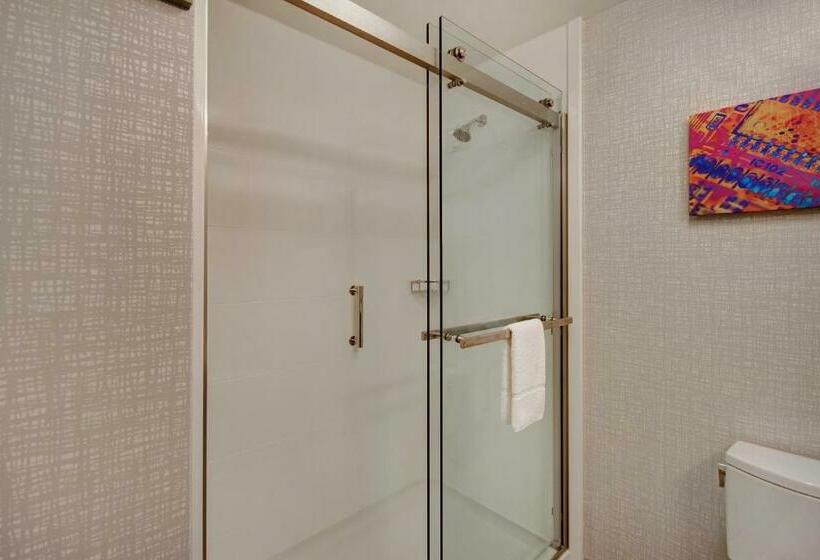 带大床的标准工作室, Hampton Inn & Suites Sunnyvale Silicon Valley