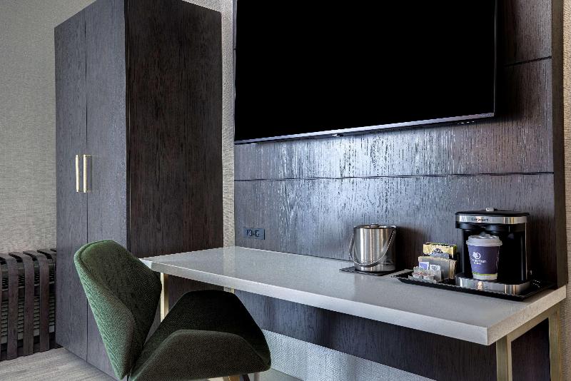 スーペリアールーム, Aditya Hometel