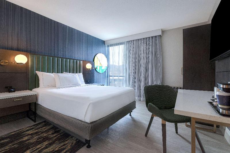 スーペリアールーム, Aditya Hometel