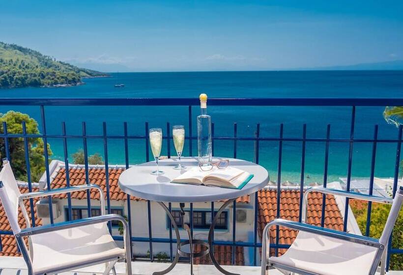 اتاق استاندارد با چشم‌انداز دریا, Adrina Beach