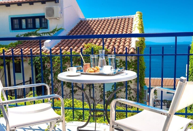 اتاق اساندارد با چشم‌انداز جانبی به دریا, Adrina Beach