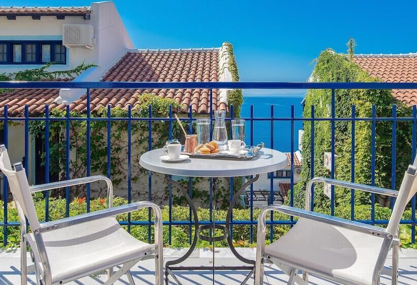 اتاق اساندارد با چشم‌انداز جانبی به دریا, Adrina Beach