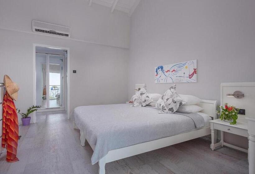 اتاق استاندارد با چشم‌انداز دریا, Adrina Beach