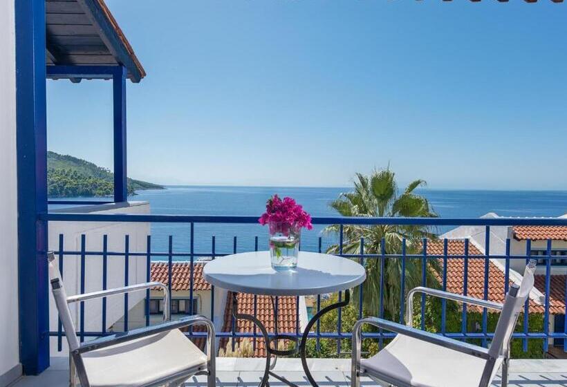 اتاق استاندارد با چشم‌انداز دریا, Adrina Beach