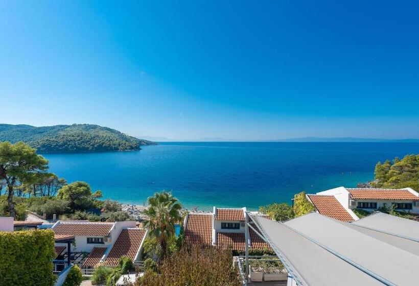 اتاق استاندارد چهار تخته با چشم‌انداز دریا, Adrina Beach