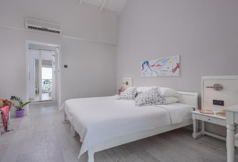 اتاق استاندارد با چشم‌اندازهای پانوراما, Adrina Beach