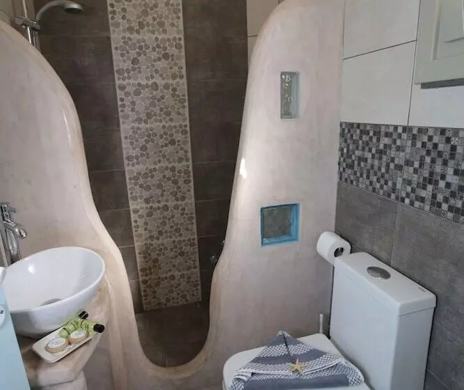 استودیو استاندارد با چشم‌انداز دریا, Alexandra S Rooms