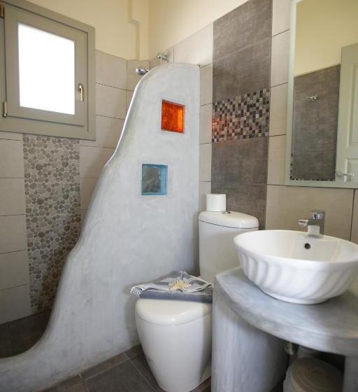 إستوديو قياسى, Alexandra S Rooms