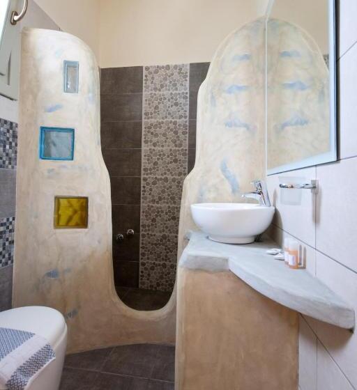 غرفة قياسية مطلّة علي البحر, Alexandra S Rooms