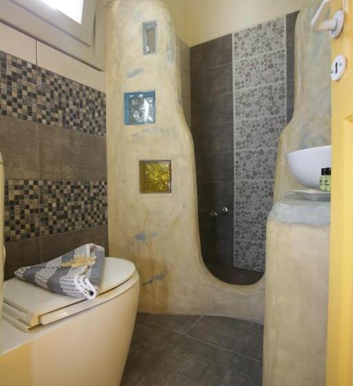 غرفة قياسية مطلّة علي البحر, Alexandra S Rooms