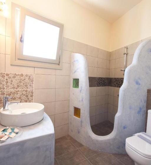 غرفة قياسية رباعية, Alexandra S Rooms