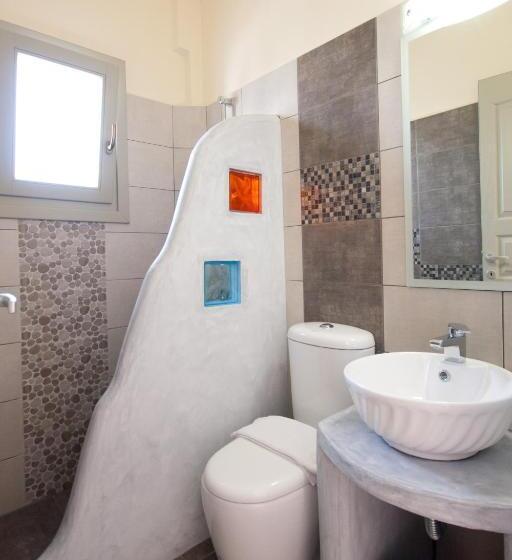 إستوديو قياسى, Alexandra S Rooms