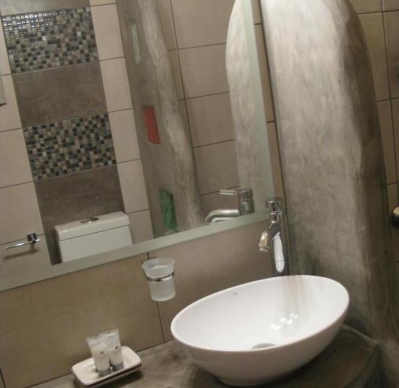 إستوديو قياسى, Alexandra S Rooms