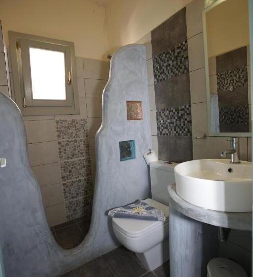 غرفة قياسية مطلّة علي البحر, Alexandra S Rooms