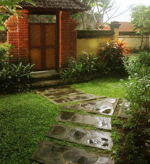 带花园景观和一个卧室的别墅, Bali Ayu Hotel & Villas