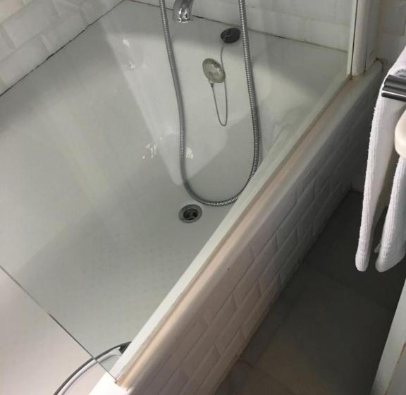 Номер Стандарт, Moli Canyisset