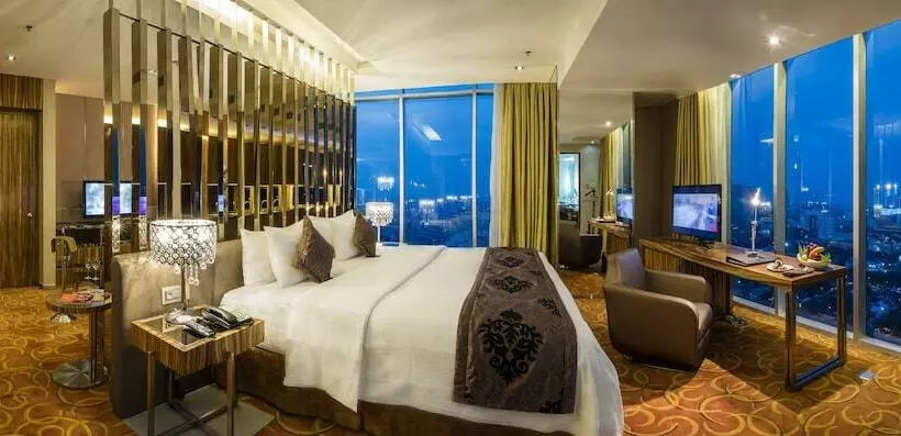 سوییت, Cambridge Hotel Medan