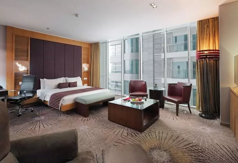سوییت جونیور, Cambridge Hotel Medan