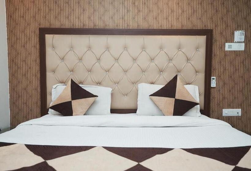 Номер Superior, B Continental