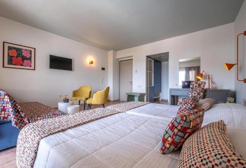 סוויטת ג'וניור, Flisvos Royal Hotel & Suites