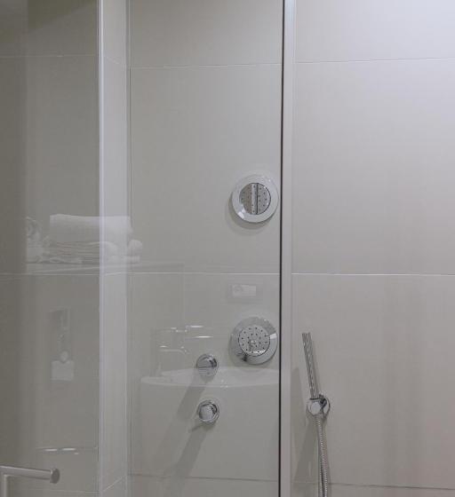 סוויטה משפחתית, Flisvos Royal Hotel & Suites