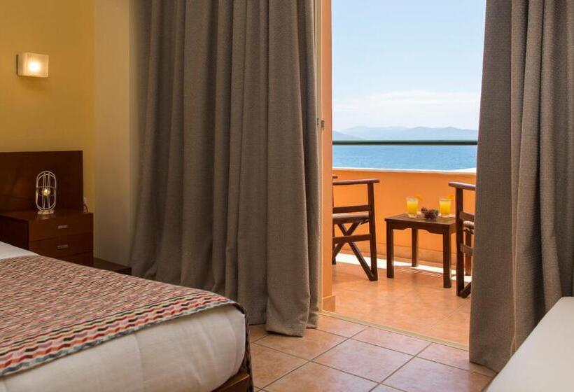 סוויטה משפחתית, Flisvos Royal Hotel & Suites