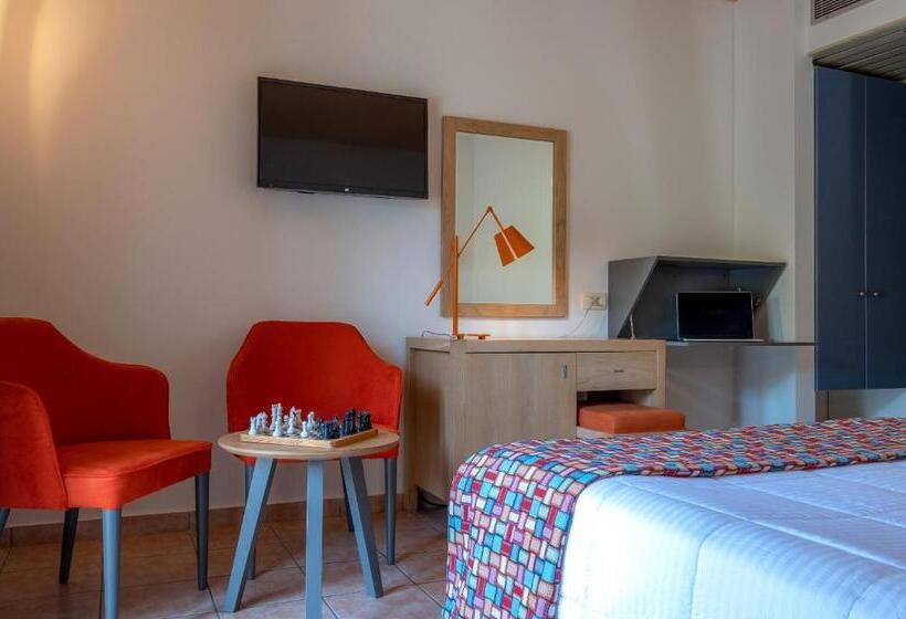 חדר סטנדרט נוף לגינה, Flisvos Royal Hotel & Suites