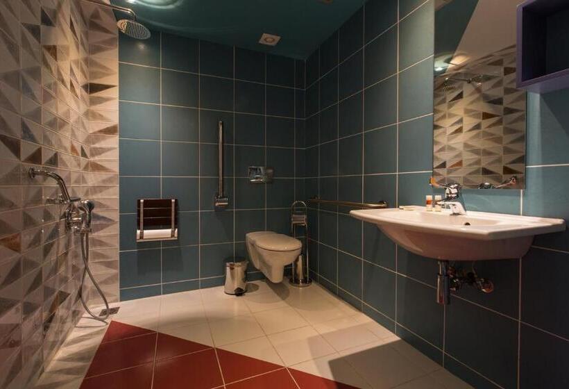 Номер Стандарт Адаптированный для Инвалидов, Flisvos Royal Hotel & Suites