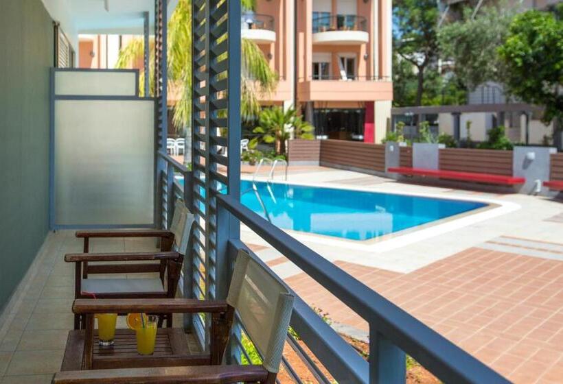 חדר סטנדרט מותאם לאדם עם מוגבלויות, Flisvos Royal Hotel & Suites